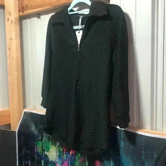 NYC petite large 1/2 zip top black with waffle texture - Picture 1 of 12